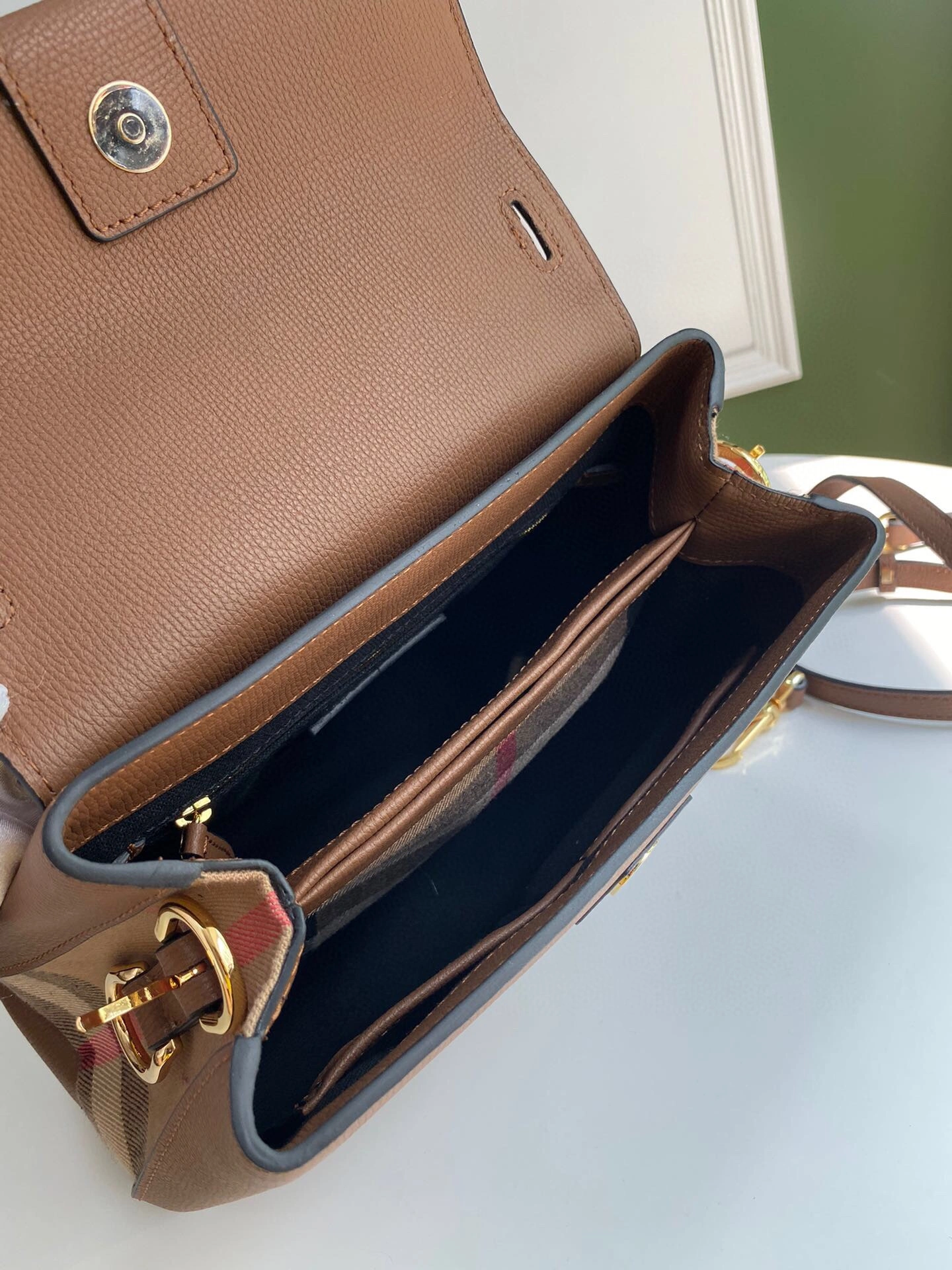 Refined B*urberry Bag Top Quality 26*12*21cm 9397
