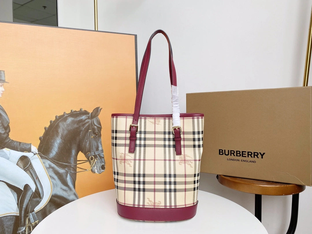 B*urberry Bag Top Quality 26*23*16cm Comfortable 9427