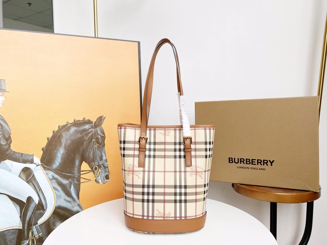 B*urberry Bag Top Quality 26*23*16cm Comfortable 9427