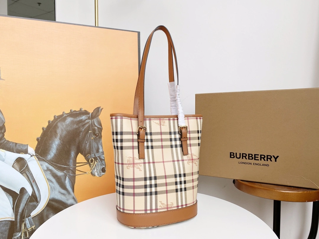 B*urberry Bag Top Quality 26*23*16cm Comfortable 9427