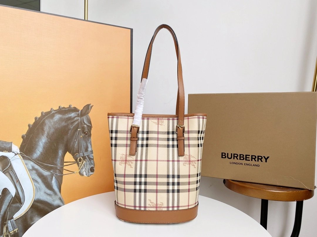 B*urberry Bag Top Quality 26*23*16cm Comfortable 9427