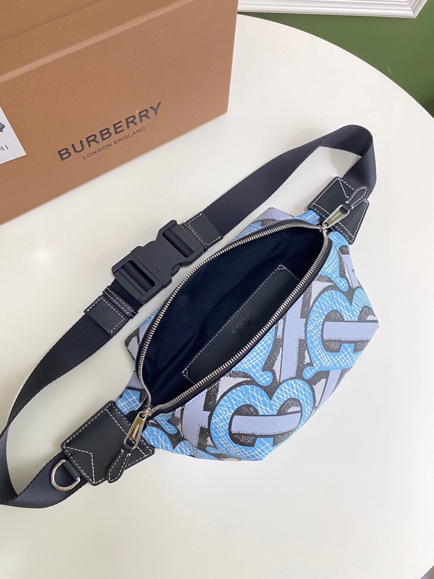B*urberry Bag Top Quality 31 x 7.5 x 16cm Soft 9387