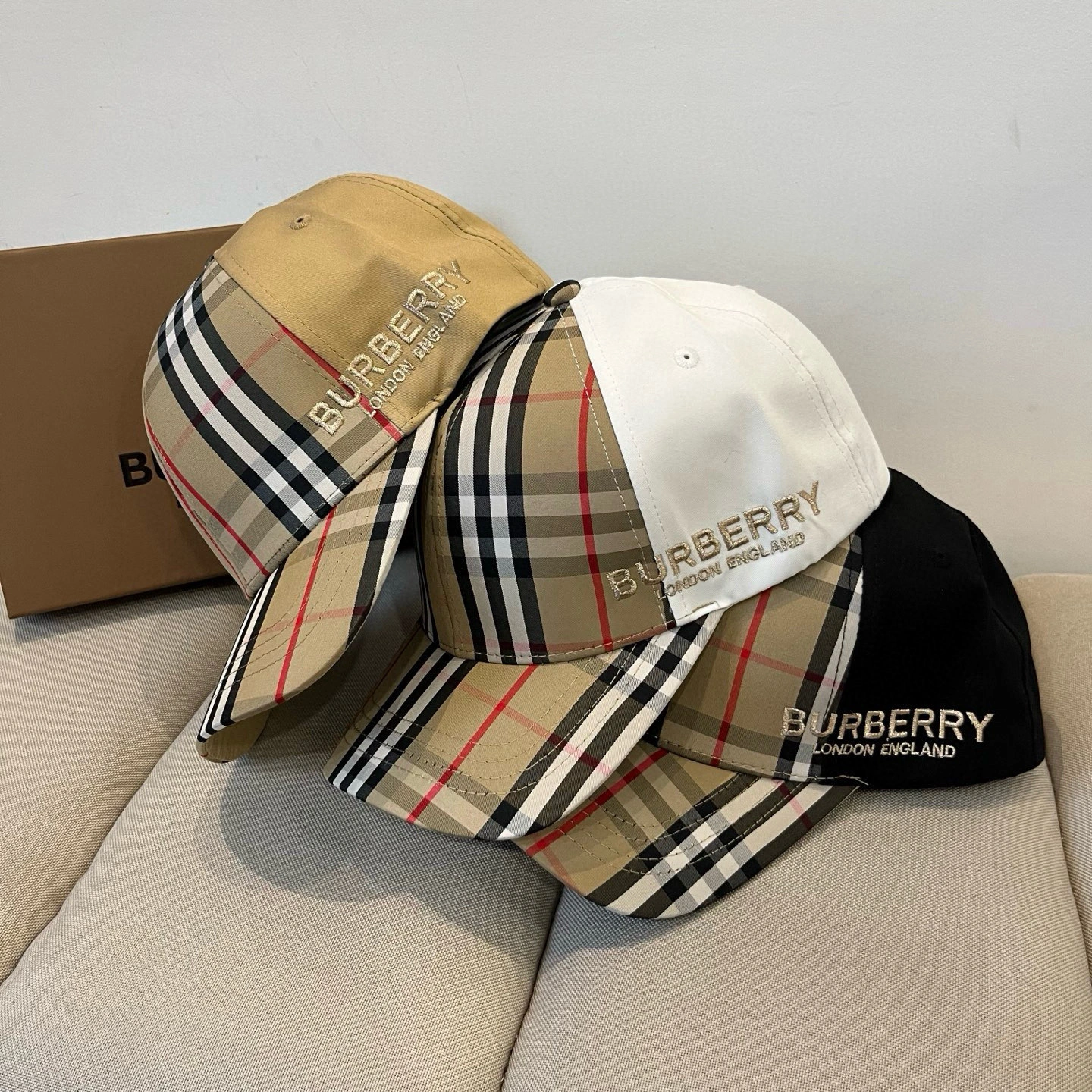 UrbanChic B*urberry Hats Top XX20250408- 17490