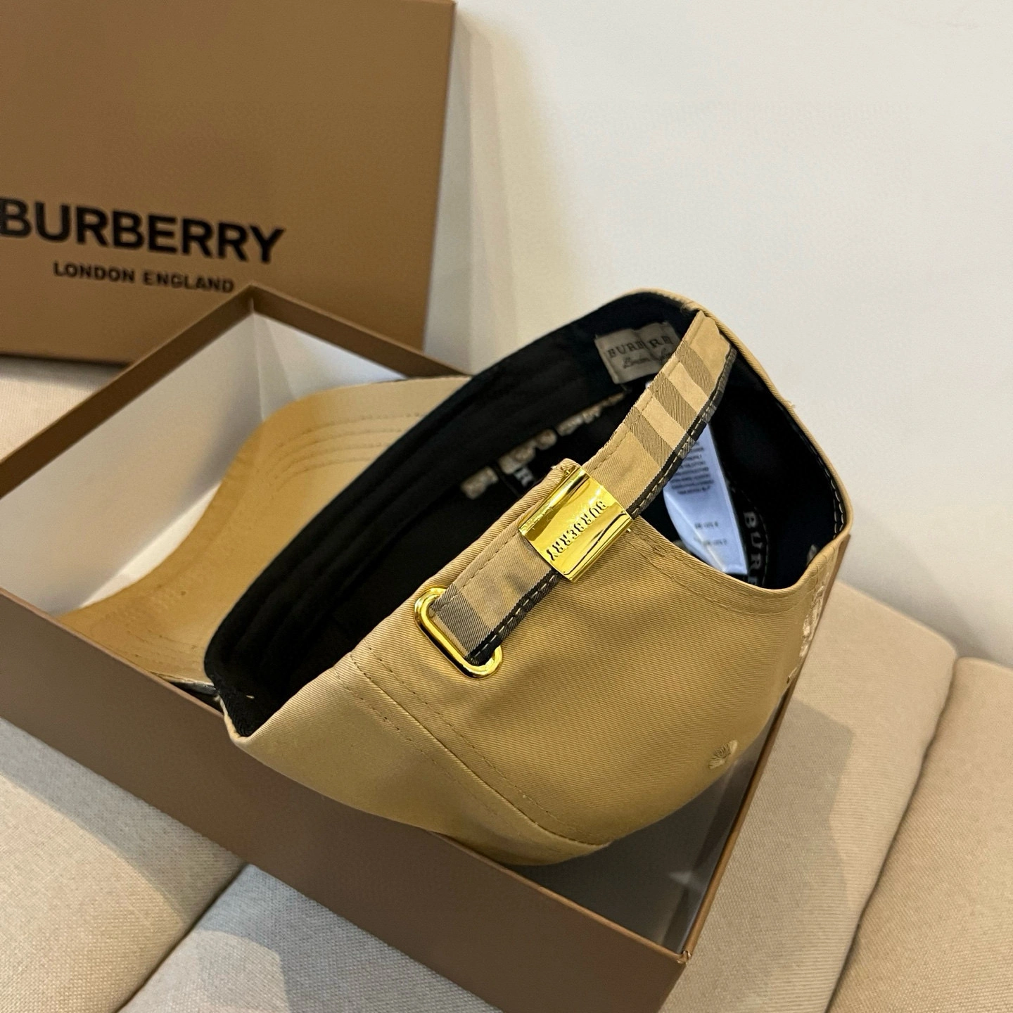 UrbanChic B*urberry Hats Top XX20250408- 17490