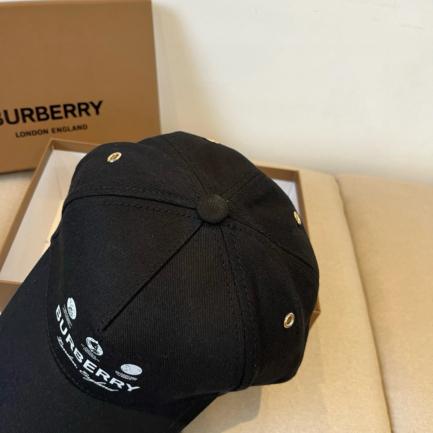 B*urberry Hats Top XX20250410- TravelReady 17407