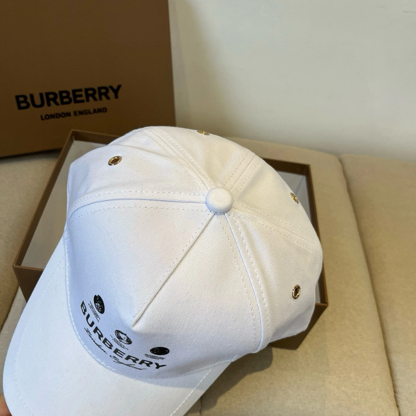 B*urberry Hats Top XX20250410- TravelReady 17407