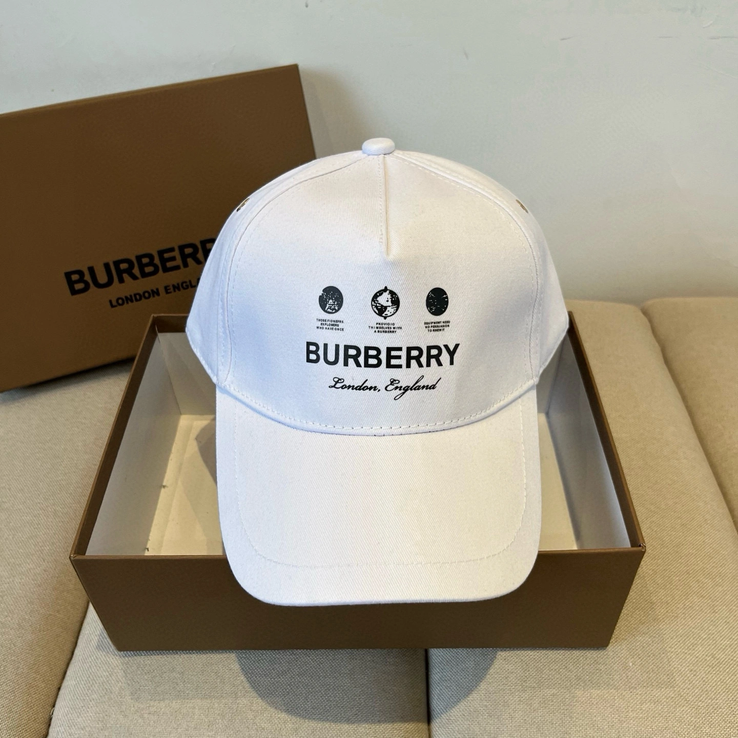 B*urberry Hats Top XX20250410- TravelReady 17407