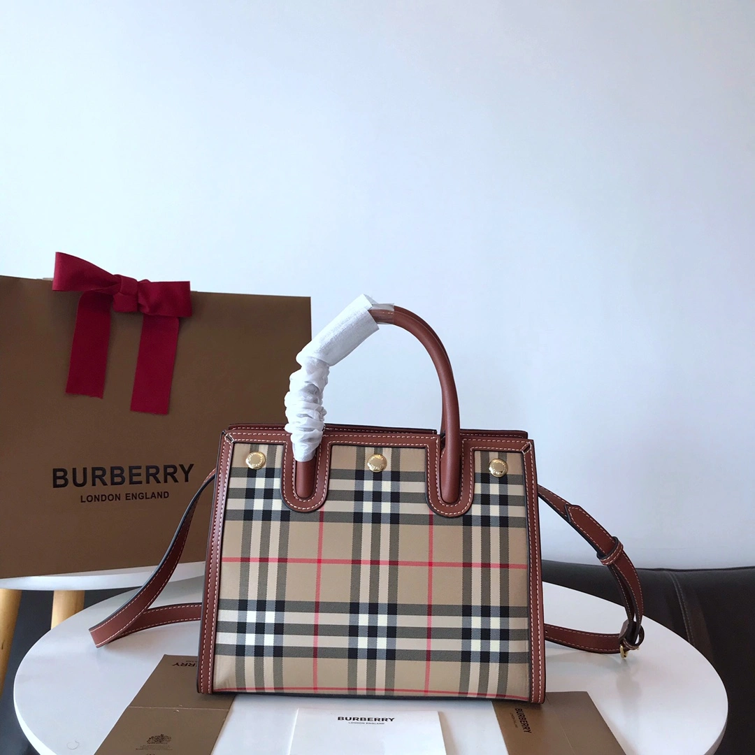 B*urberry Top Bag 26*20*13.5cm Soft 9431