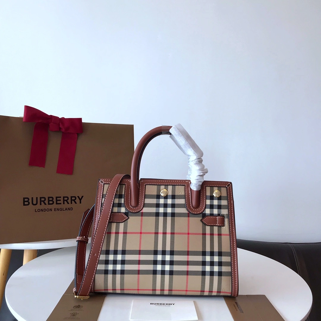 B*urberry Top Bag 26*20*13.5cm Soft 9431