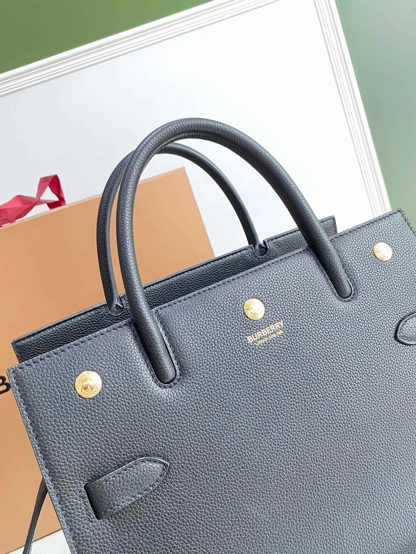 Flexible B*urberry Top Bag 34*15*25cm 9384