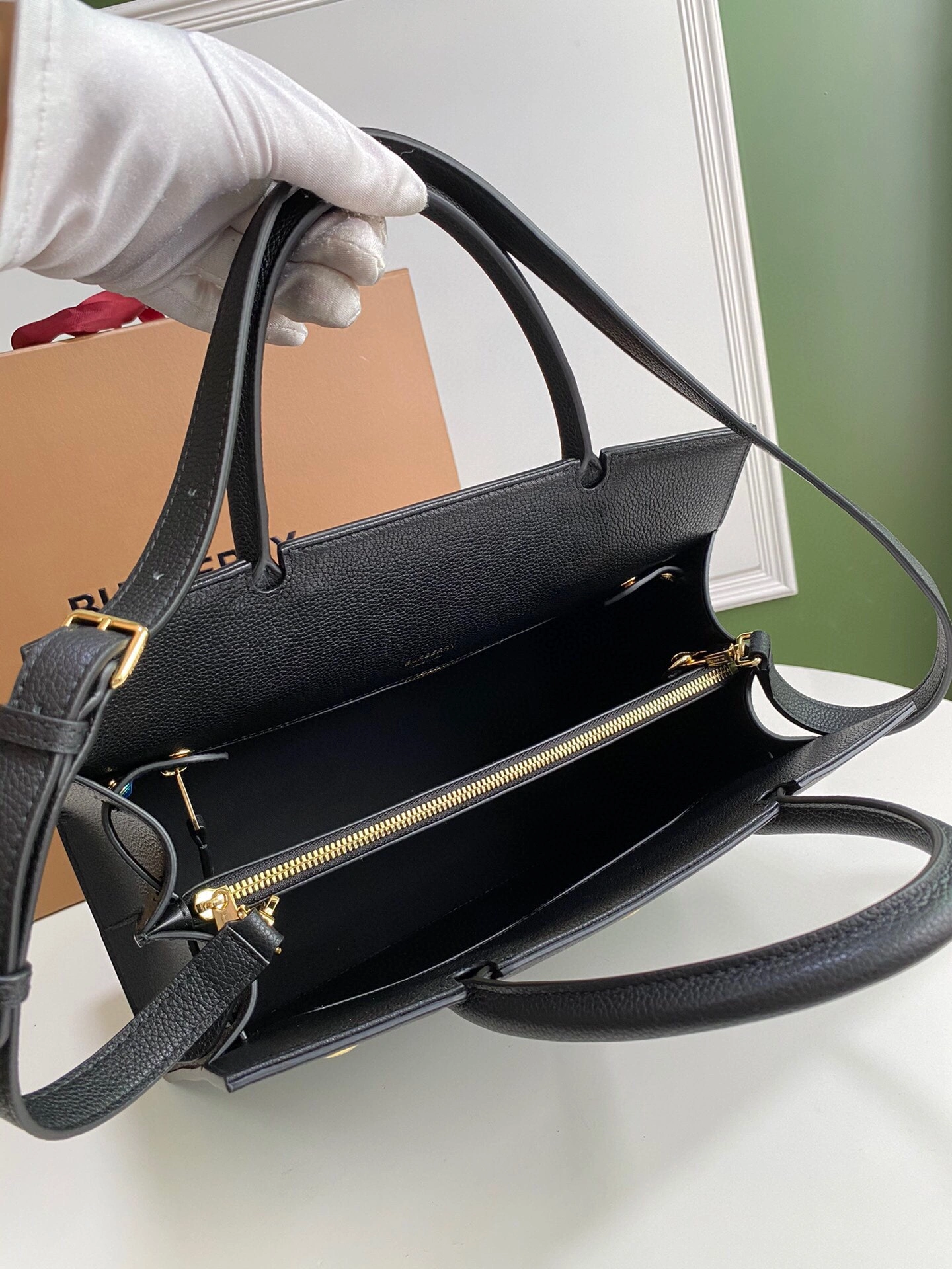 Flexible B*urberry Top Bag 34*15*25cm 9384