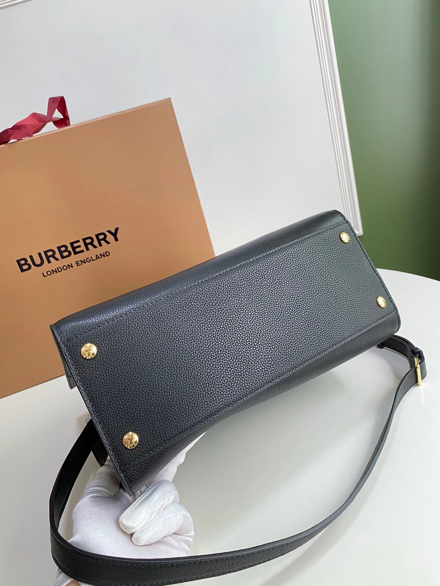 Flexible B*urberry Top Bag 34*15*25cm 9384