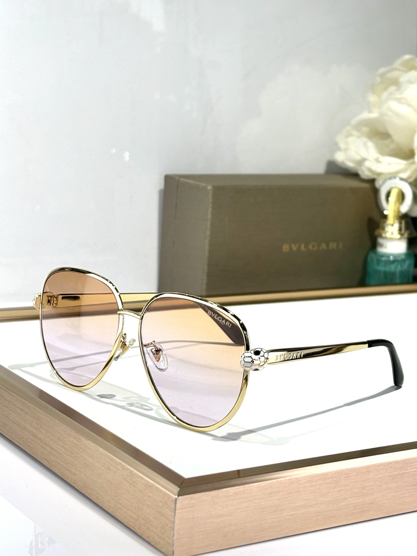 ZipUp B*vlgari Glasses Top XX 20250401- 16835