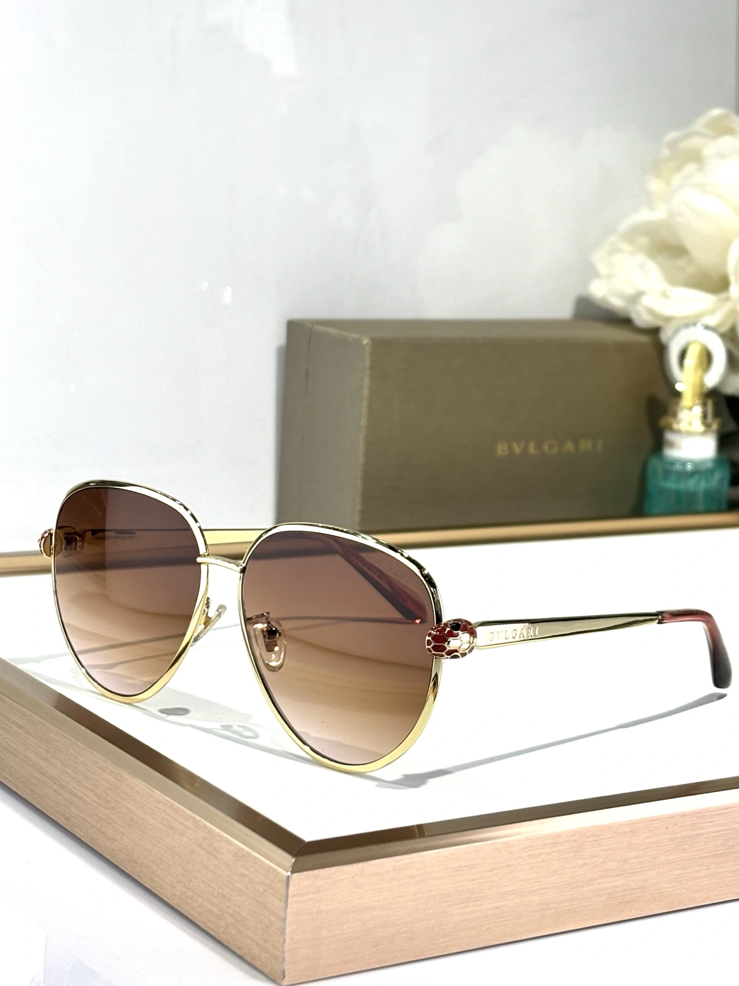 ZipUp B*vlgari Glasses Top XX 20250401- 16835