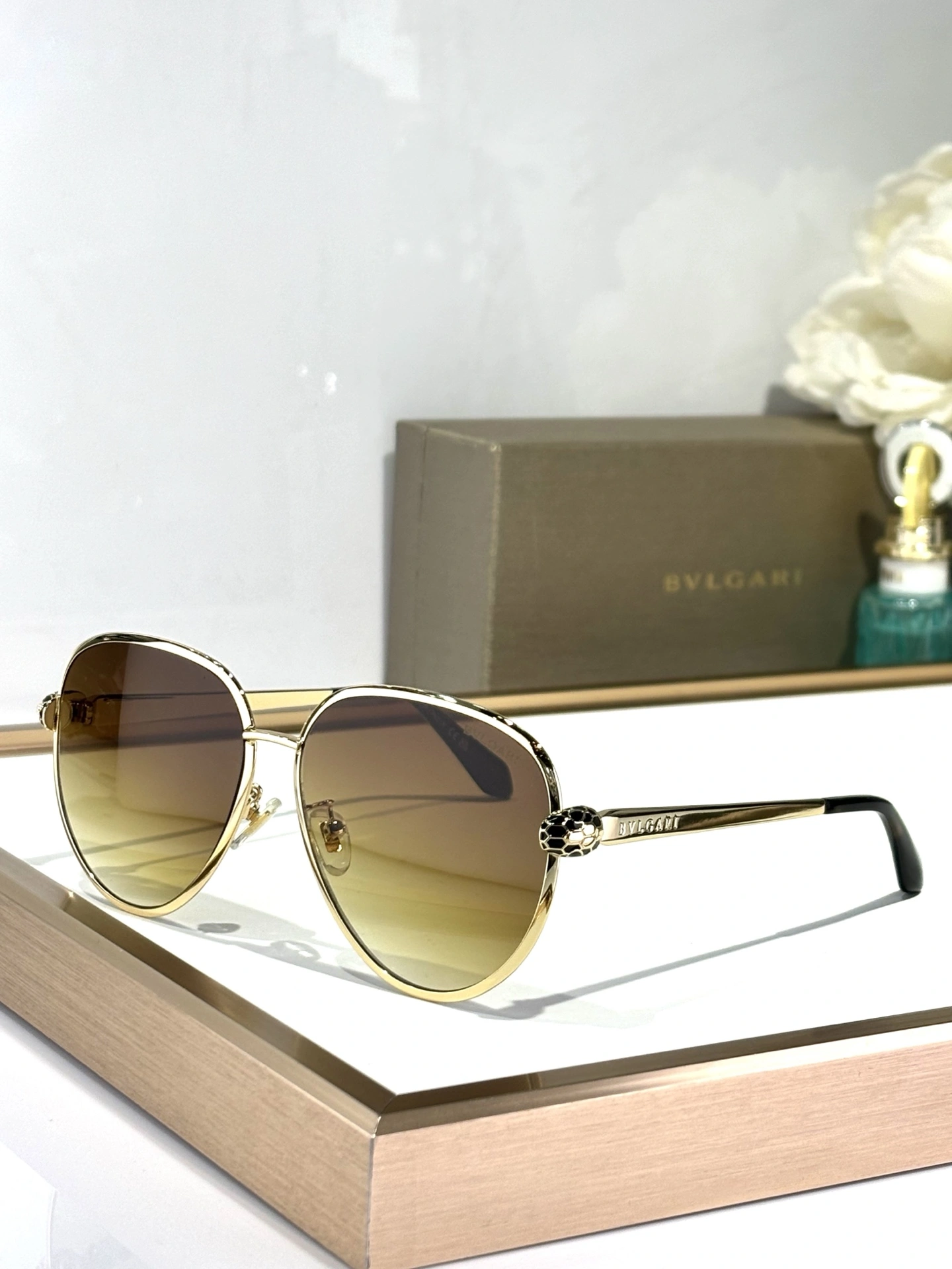 ZipUp B*vlgari Glasses Top XX 20250401- 16835