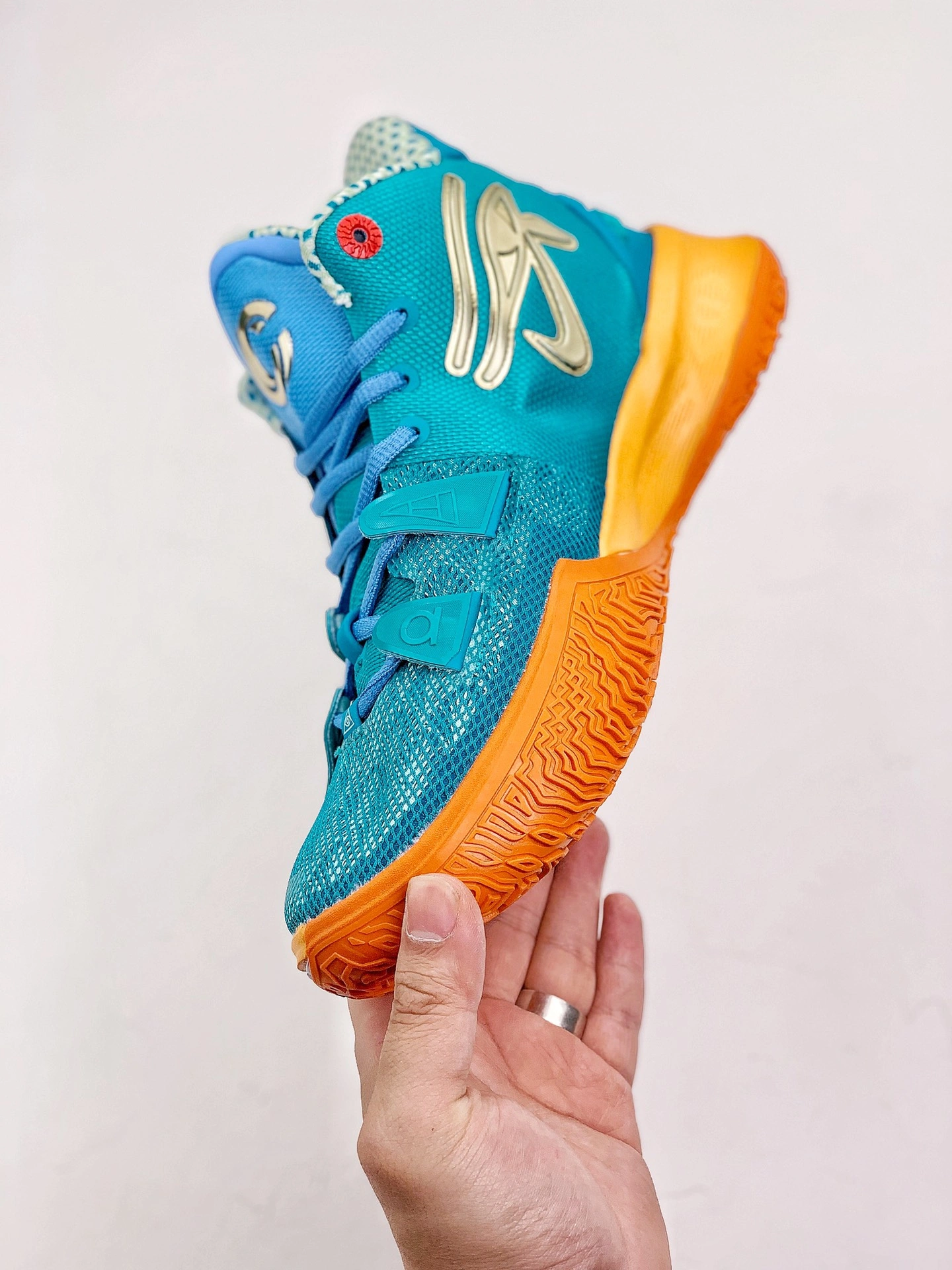 Sophisticated CNCPTS x Nike Kyrie 7 Ikhet CT1137- 700