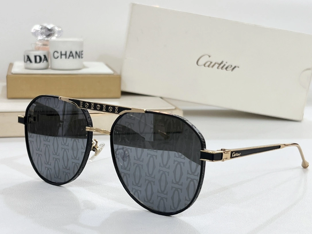 C*artier Glasses Top XX 20240401- StreetReady 16885