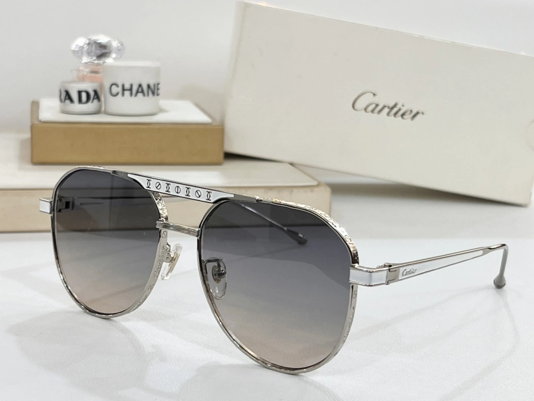 C*artier Glasses Top XX 20240401- StreetReady 16885