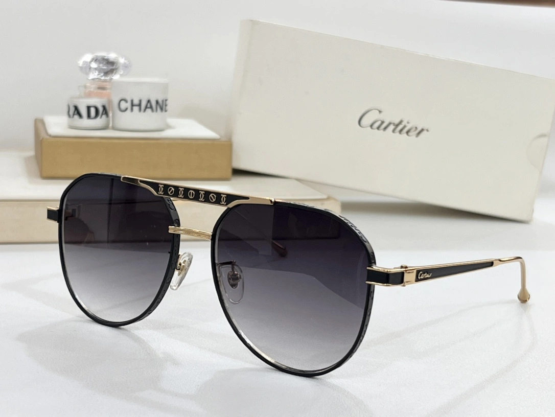 C*artier Glasses Top XX 20240401- StreetReady 16885