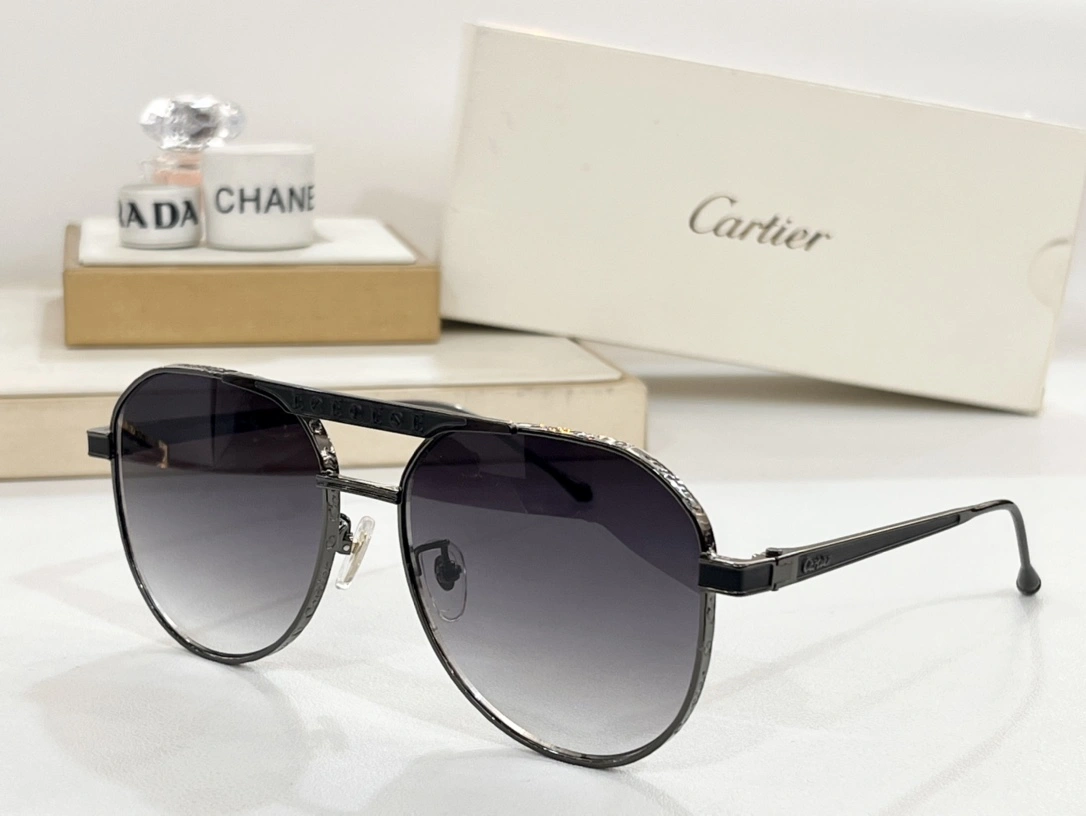 C*artier Glasses Top XX 20240401- StreetReady 16885