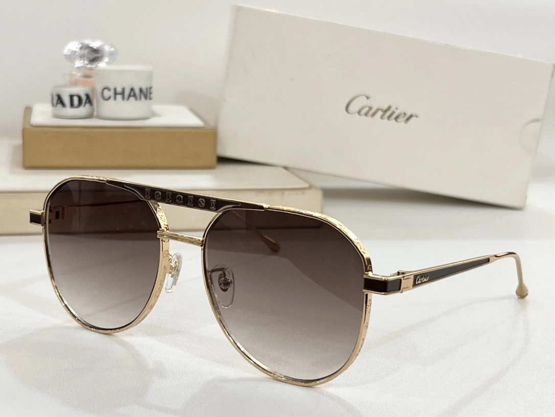 C*artier Glasses Top XX 20240401- StreetReady 16885