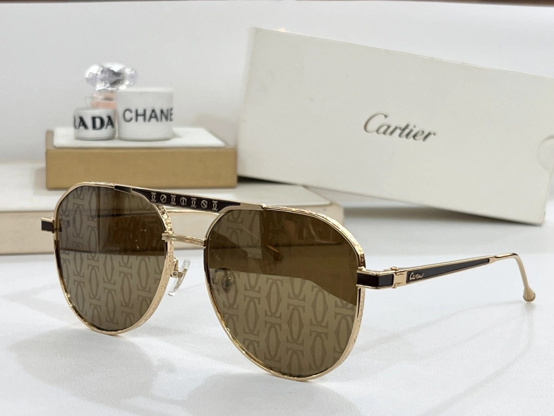 C*artier Glasses Top XX 20240401- StreetReady 16885