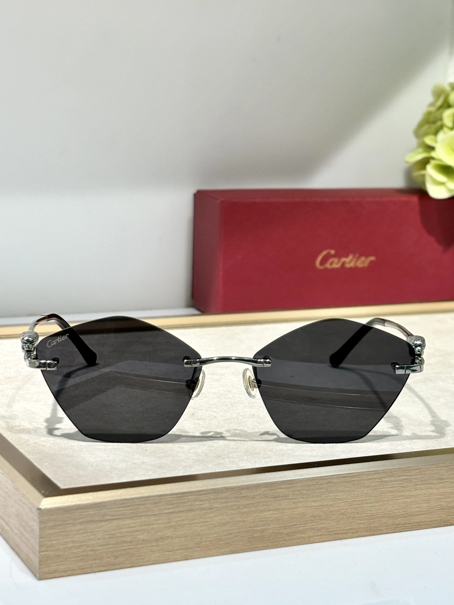 C*artier Glasses Top XX 20240416- MoistureWicking 16873