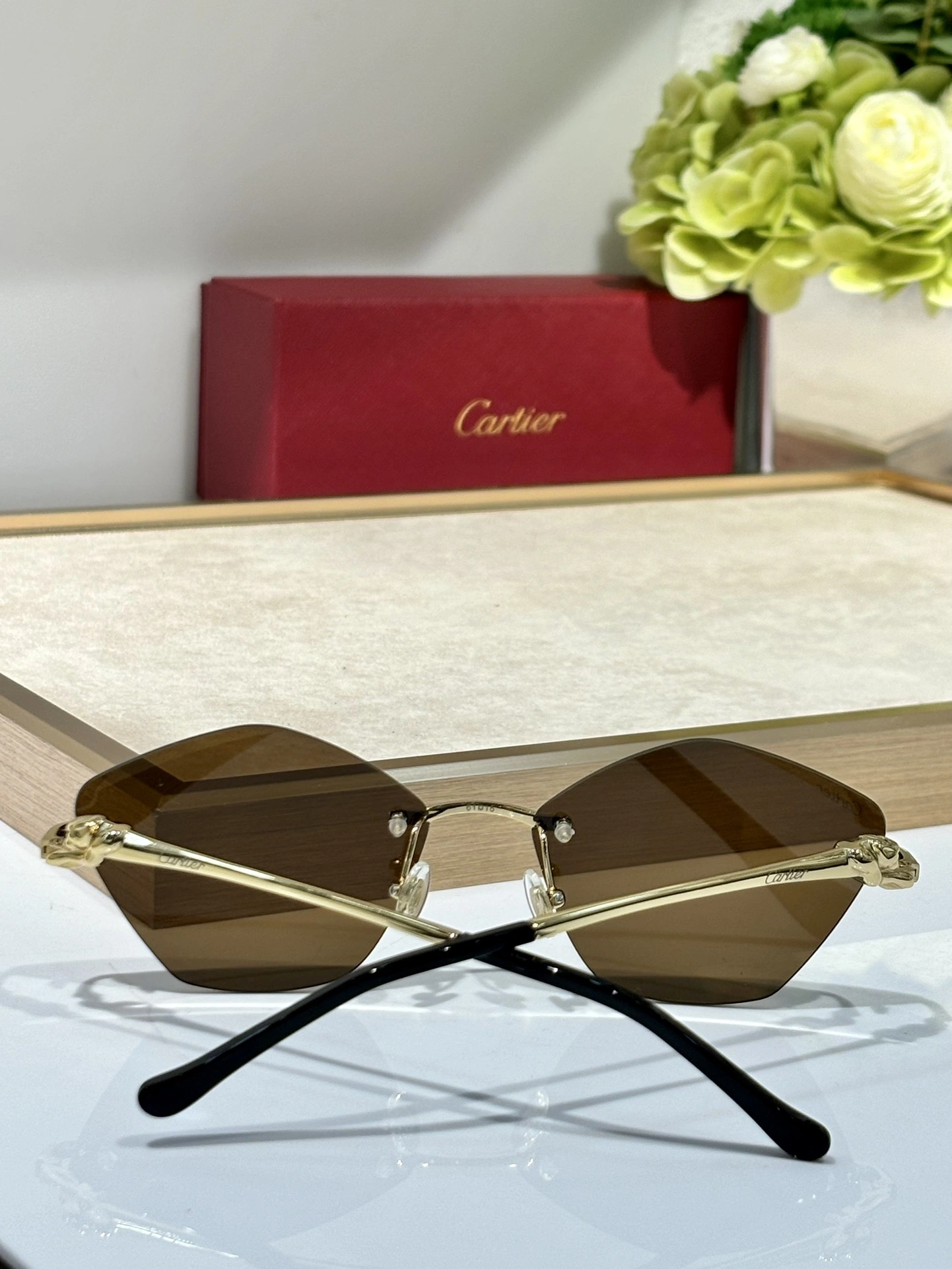 C*artier Glasses Top XX 20240416- MoistureWicking 16873