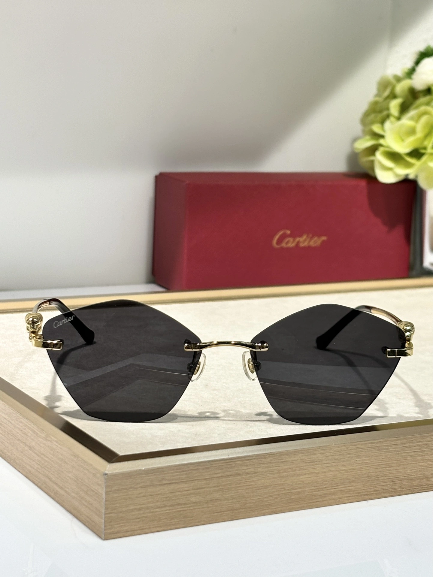 C*artier Glasses Top XX 20240416- MoistureWicking 16873