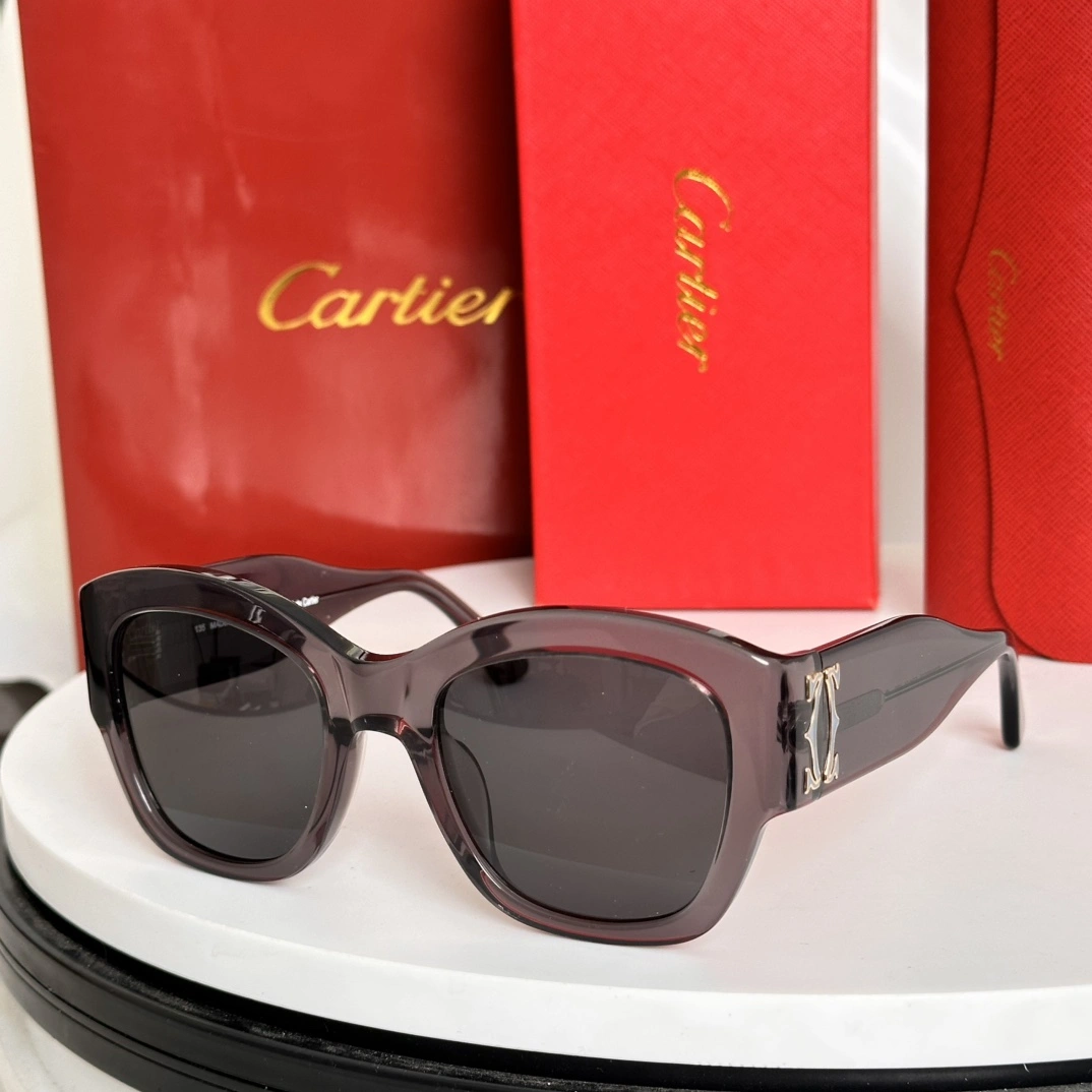 UrbanChic C*artier Glasses Top XX 20250113- 16848
