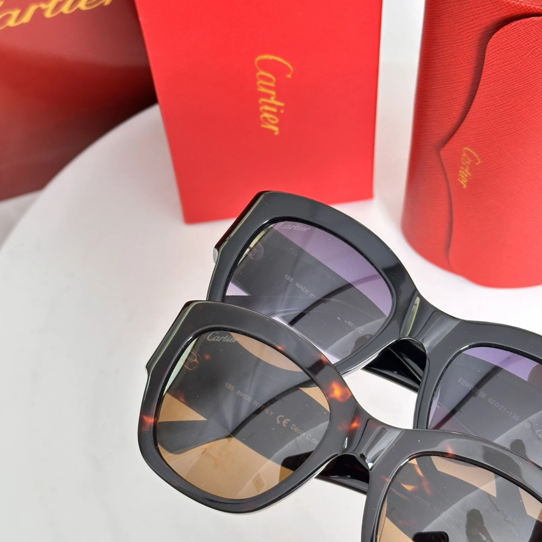 UrbanChic C*artier Glasses Top XX 20250113- 16848