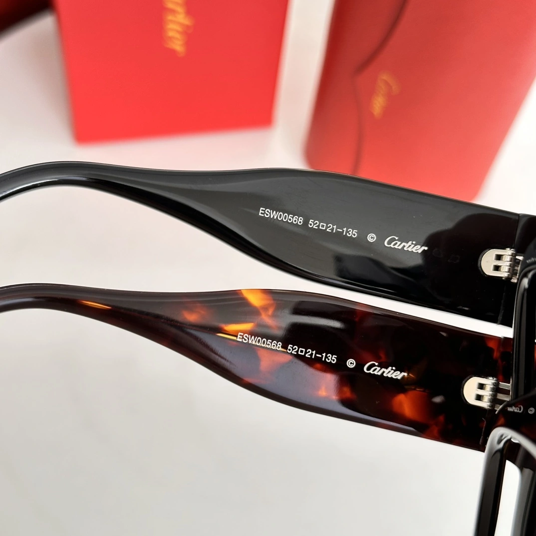 UrbanChic C*artier Glasses Top XX 20250113- 16848
