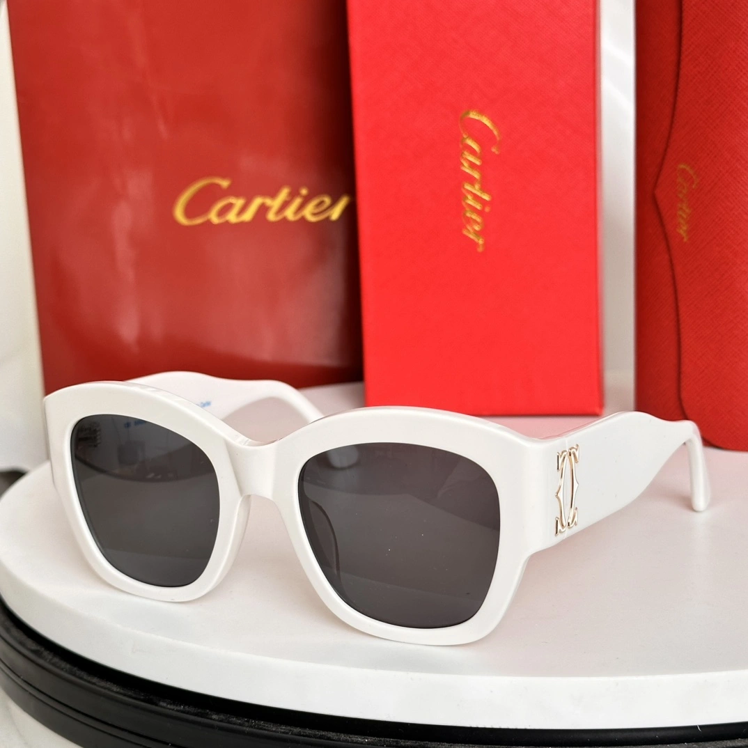 UrbanChic C*artier Glasses Top XX 20250113- 16848