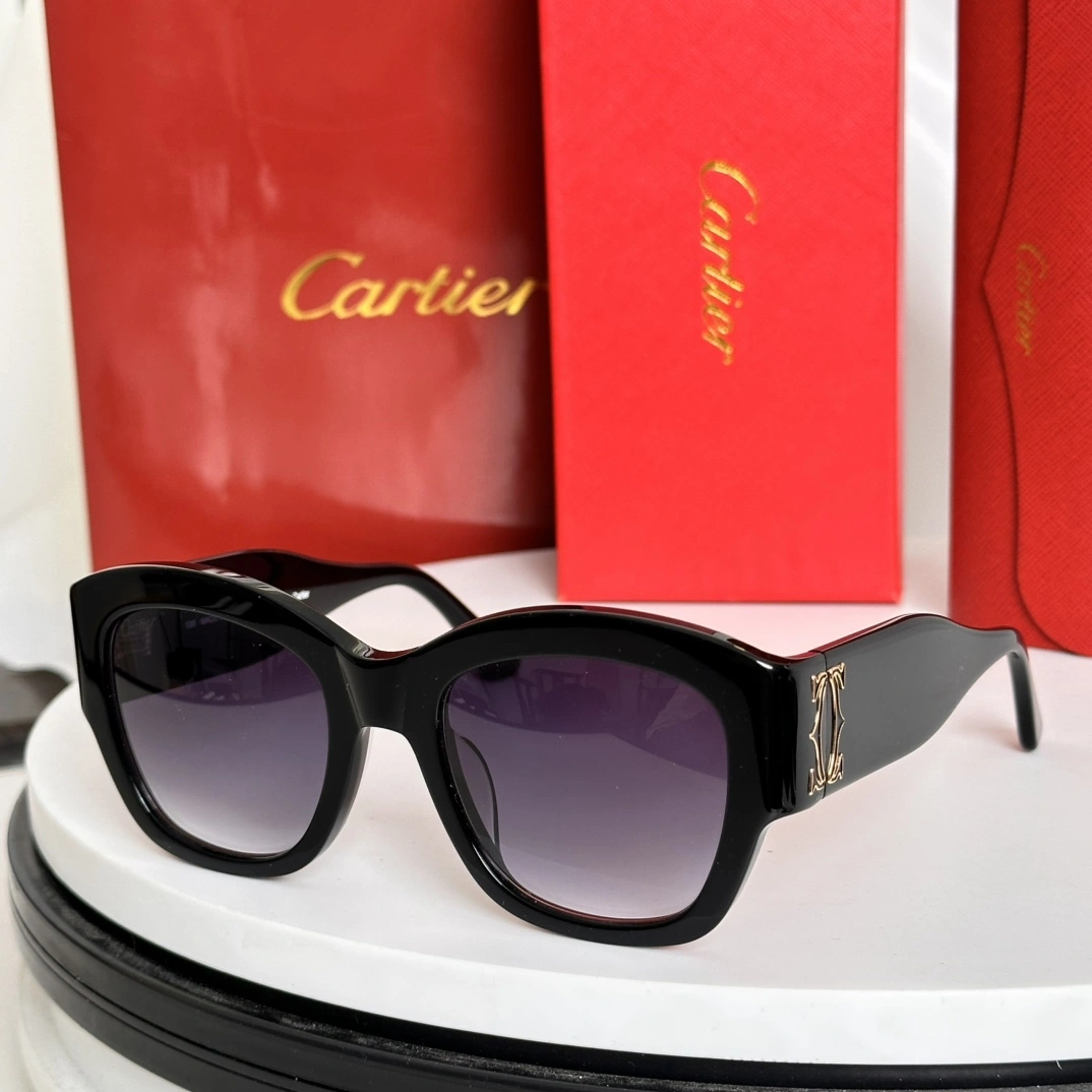 UrbanChic C*artier Glasses Top XX 20250113- 16848