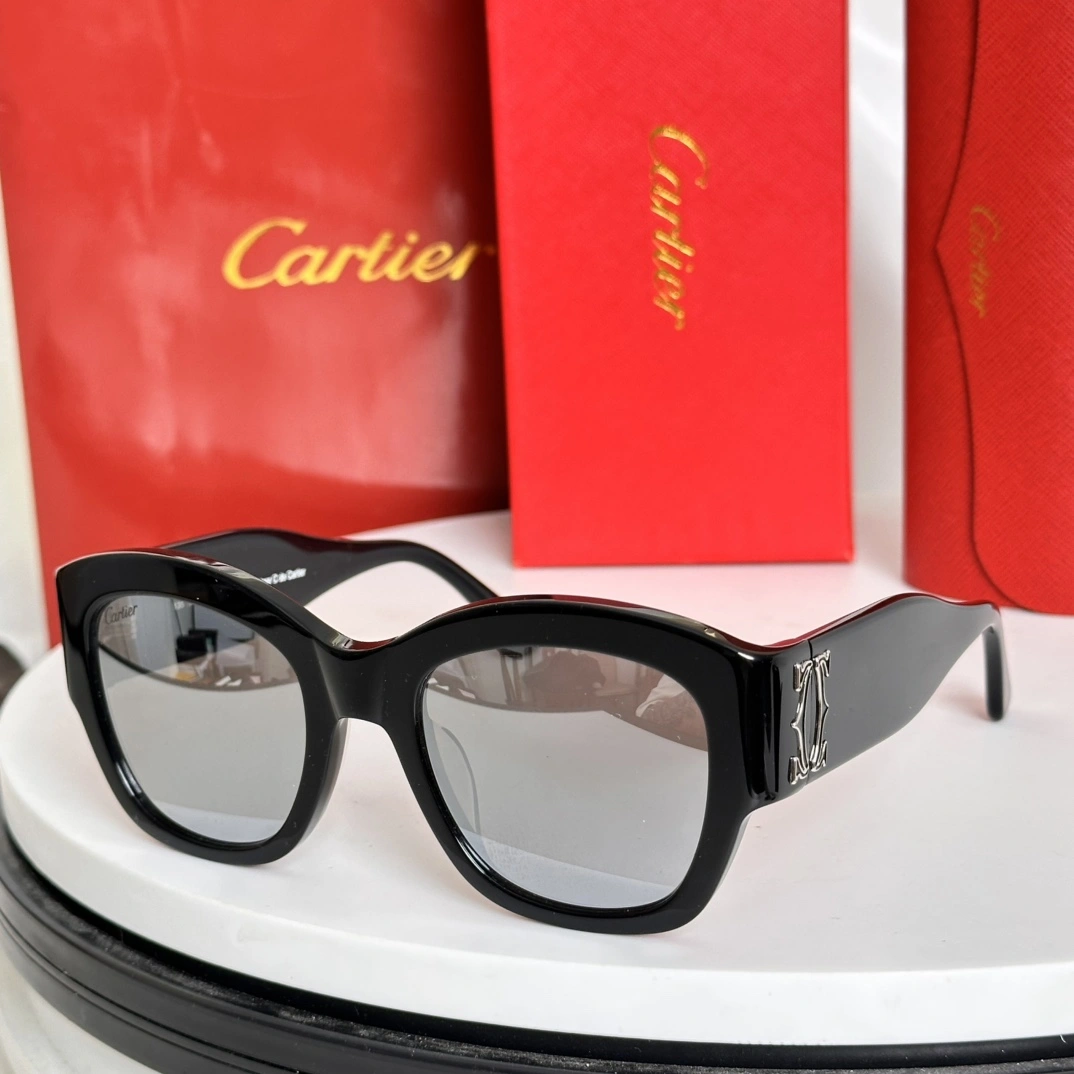 UrbanChic C*artier Glasses Top XX 20250113- 16848