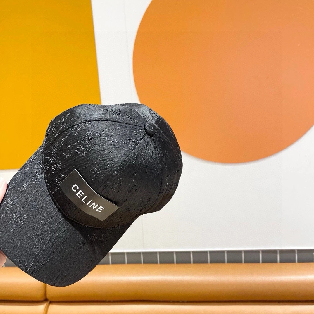 Thermal C*eline Hats Top XX20250408- 17543