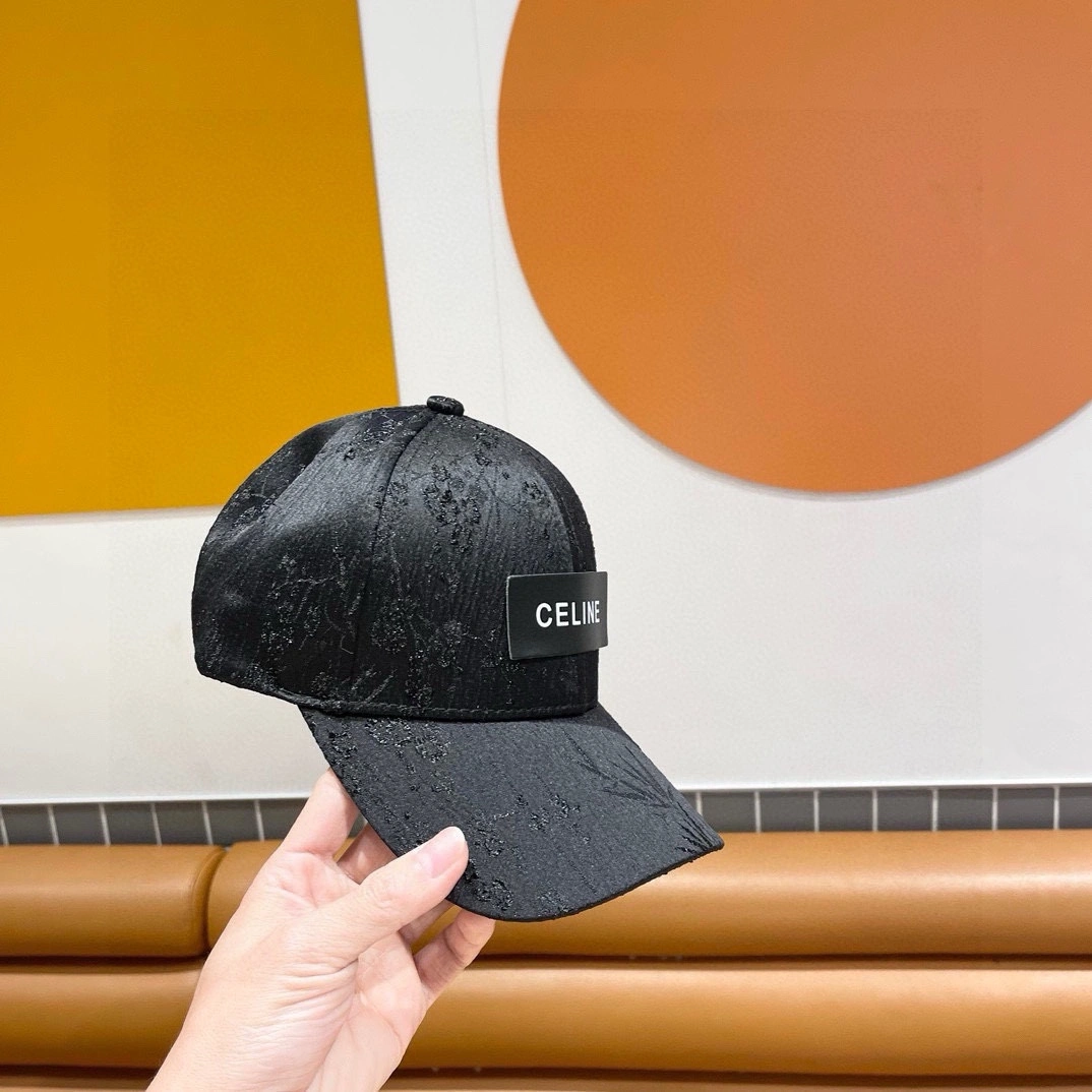 Thermal C*eline Hats Top XX20250408- 17543