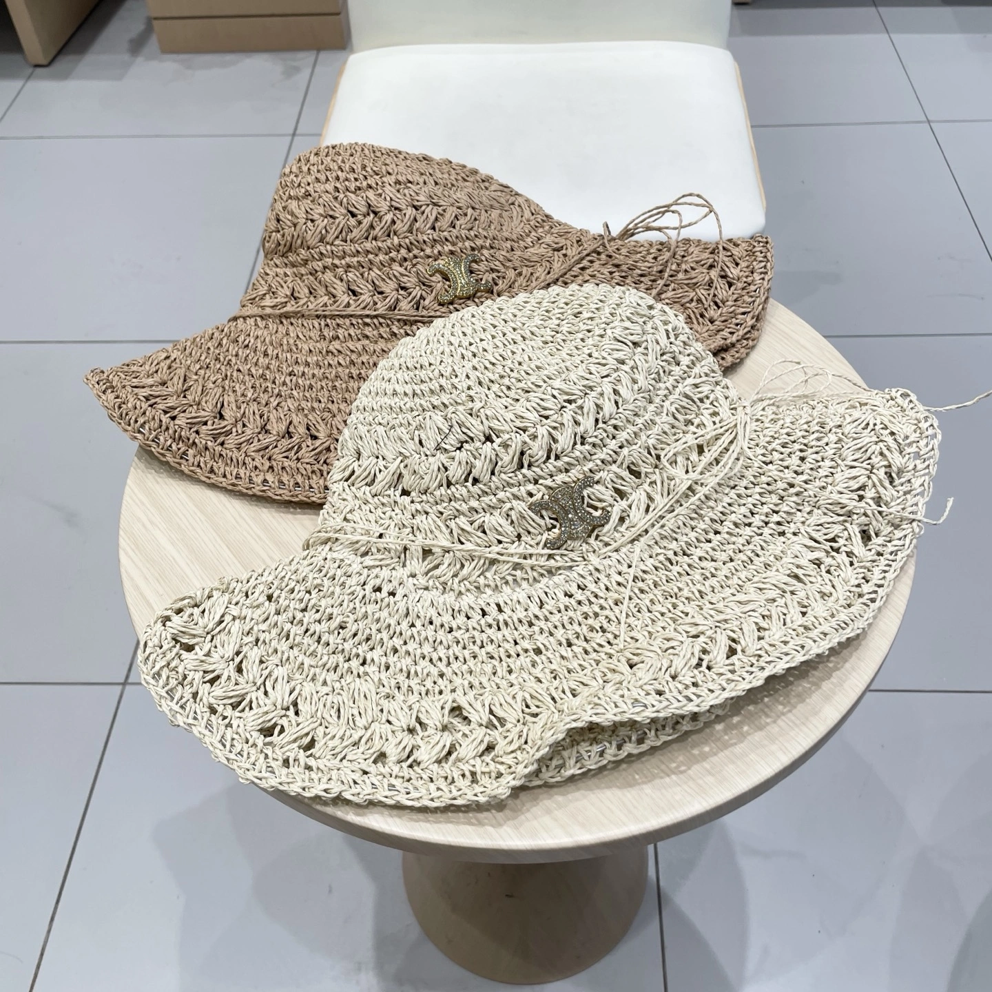 Unique C*eline Hats Top XX20250413- 17257