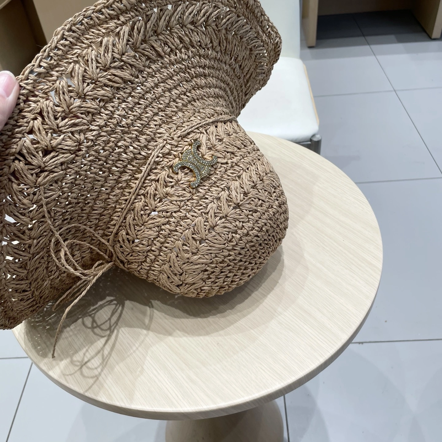 Unique C*eline Hats Top XX20250413- 17257