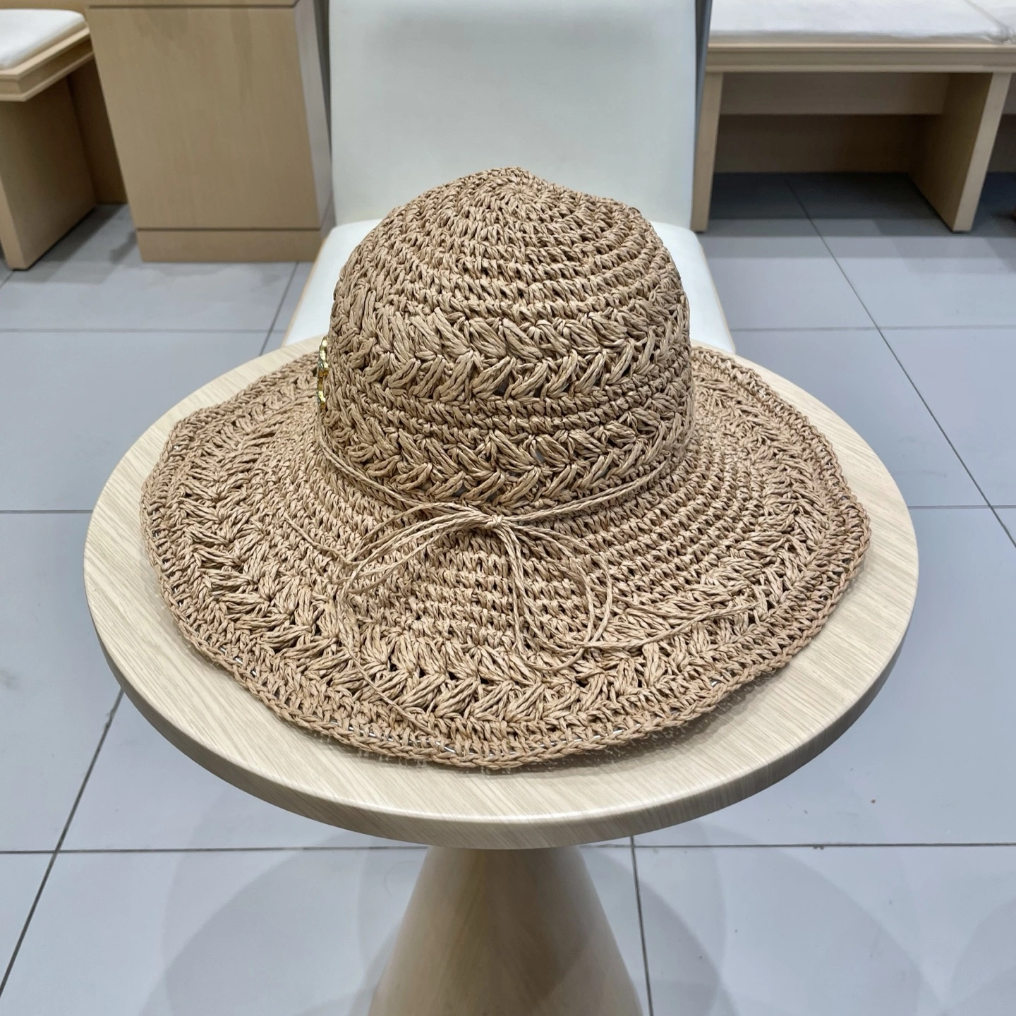 Unique C*eline Hats Top XX20250413- 17257