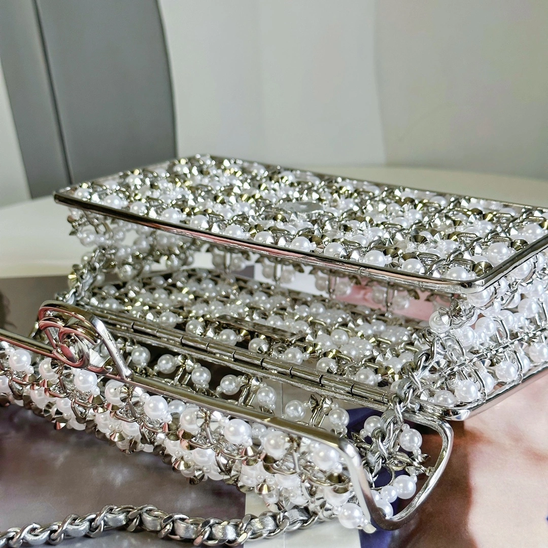 Flexible C*hanel Crossbody bag Top Quality HT 20231011-35 17CM 8909