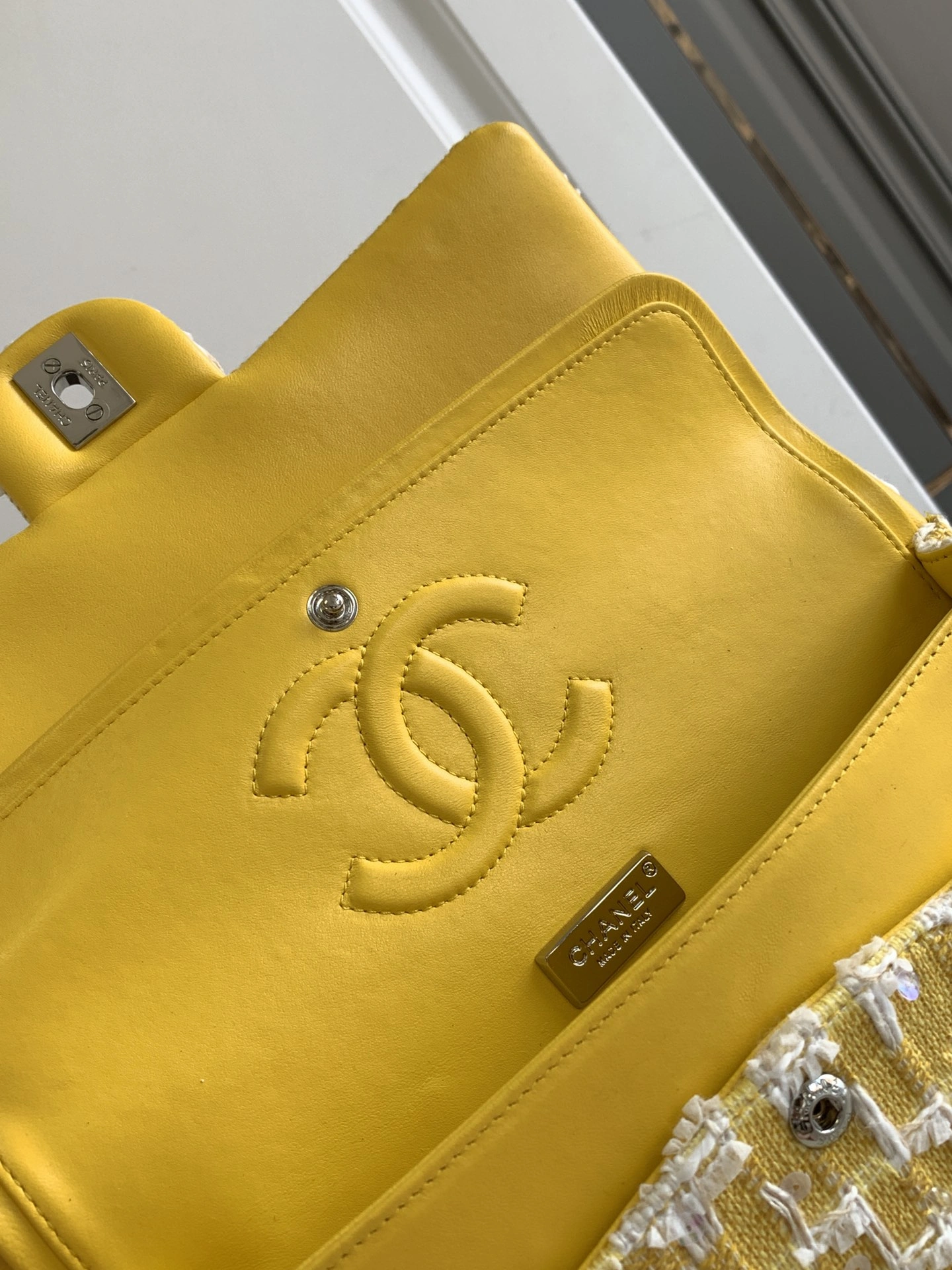 Flexible C*hanel Crossbody bag Top Quality HT 20231011- 8903