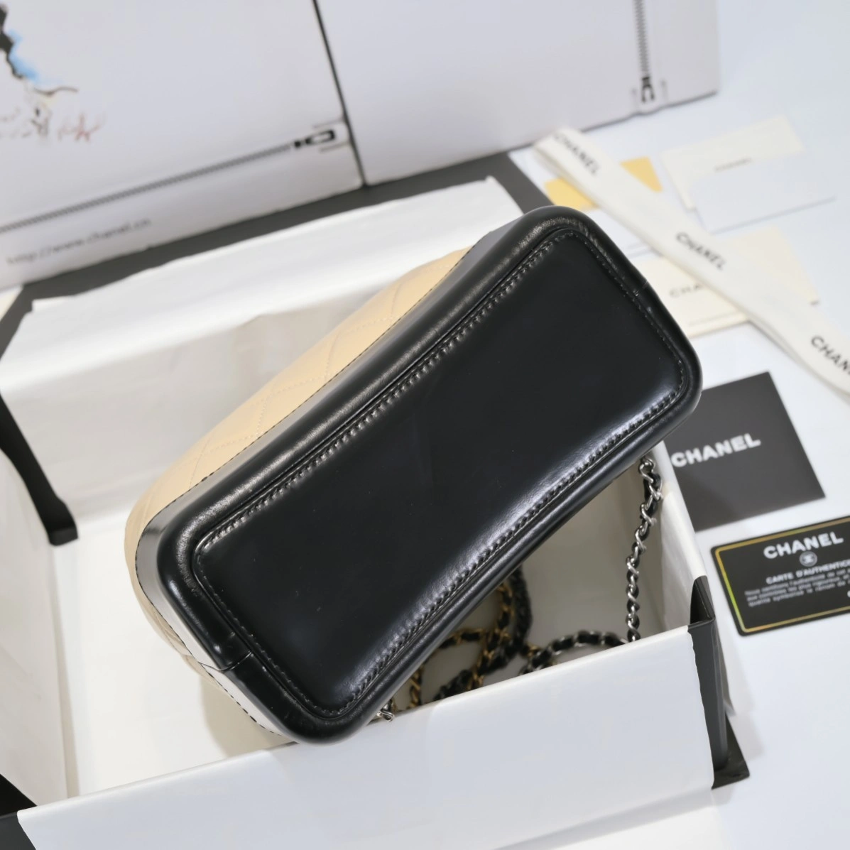 C*hanel Crossbody bag Top Quality HT 20231012-38 23×22.5×10.5cm Attractive 8899