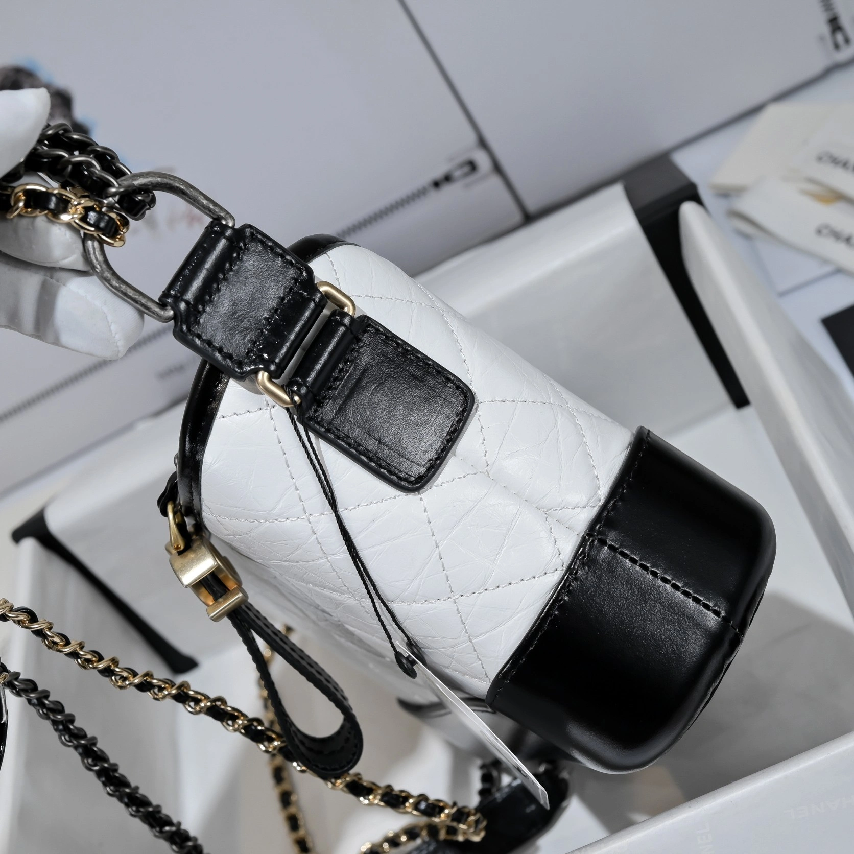 NewStyle C*hanel Crossbody bag Top Quality HT 20231012-40 15×20×8cm 8897