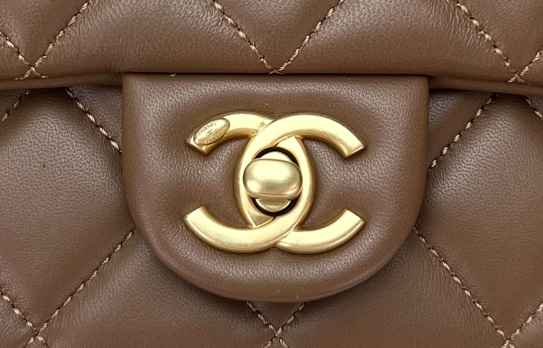 Seasonal C*hanel Crossbody bag Top Quality HT 20231012-63 12.5*21*6 cm 8876