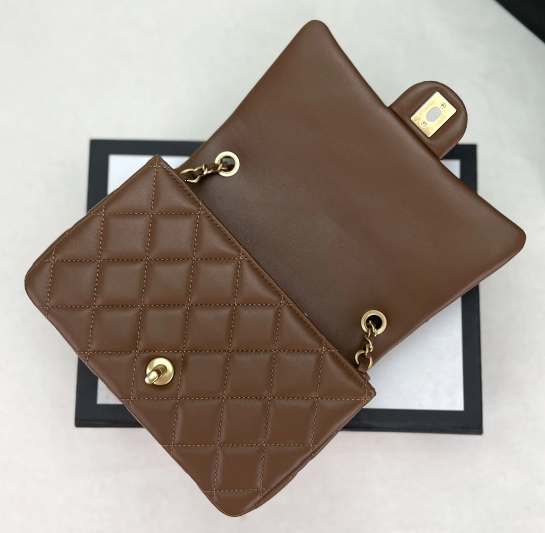 Seasonal C*hanel Crossbody bag Top Quality HT 20231012-63 12.5*21*6 cm 8876