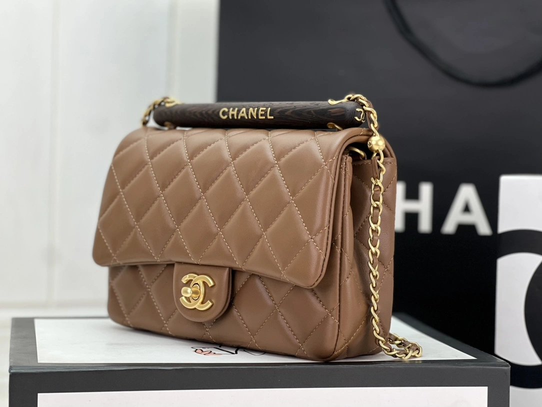 Seasonal C*hanel Crossbody bag Top Quality HT 20231012-63 12.5*21*6 cm 8876