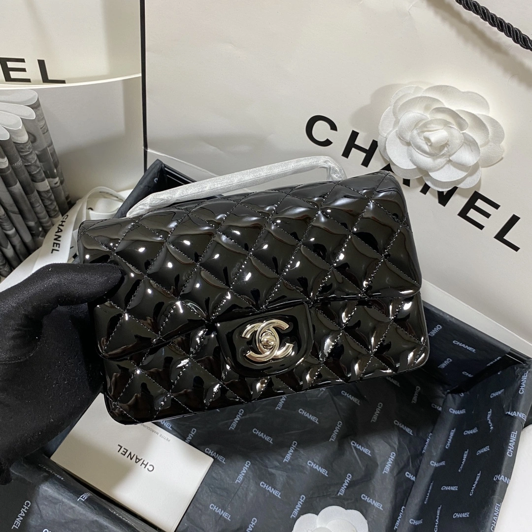Versatile C*hanel Crossbody bag Top Quality HT 20231013-16 20cm 8819