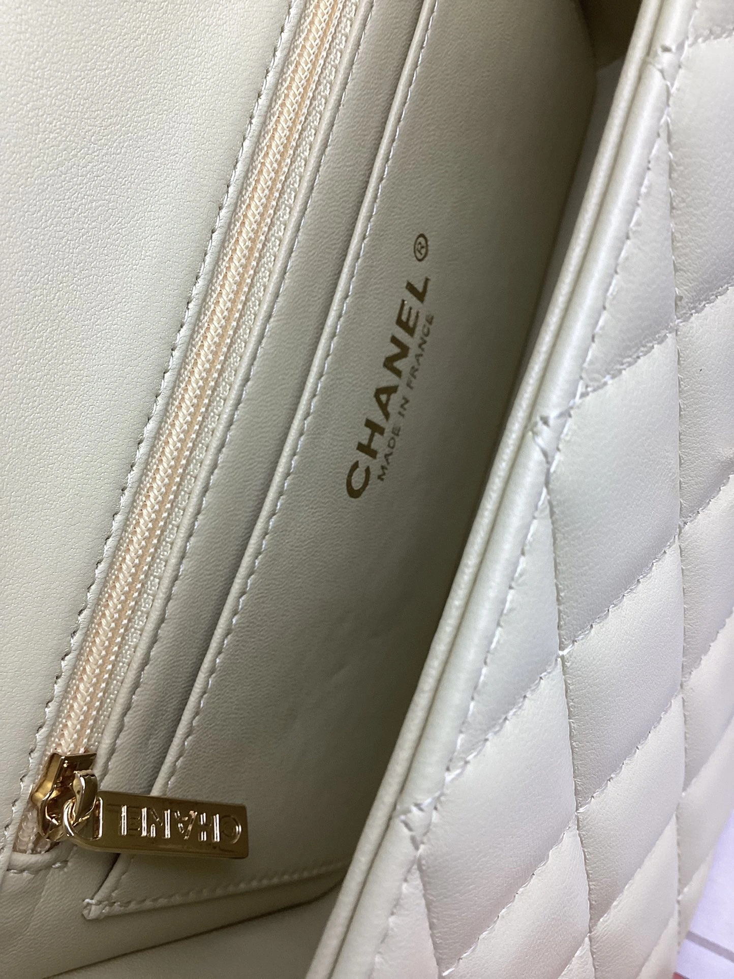 C*hanel Crossbody bag Top Quality HT 20231013-24 20cm ComfortFit 8811