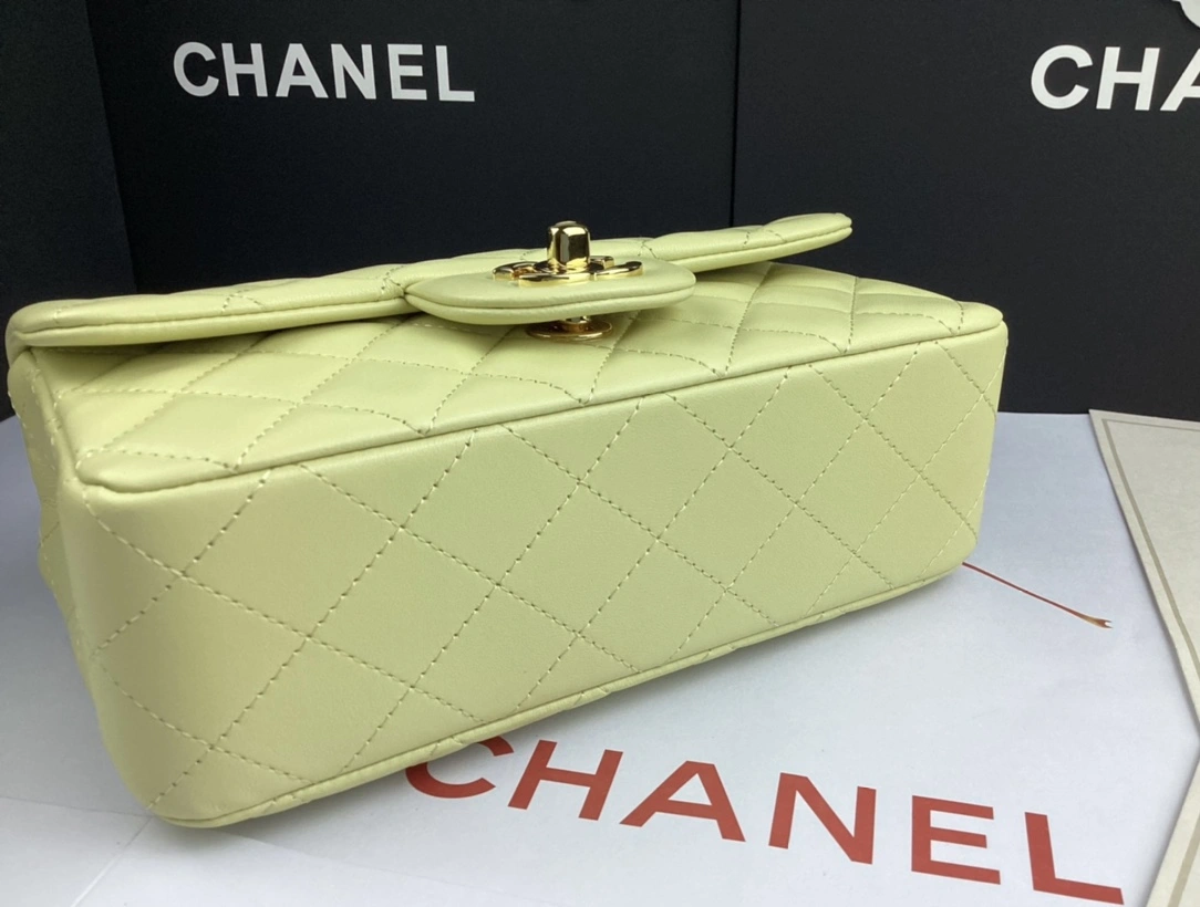 C*hanel Crossbody bag Top Quality HT 20231013-24 20cm ComfortFit 8811